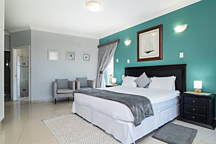 Le Rocella 4 Main Bedroom